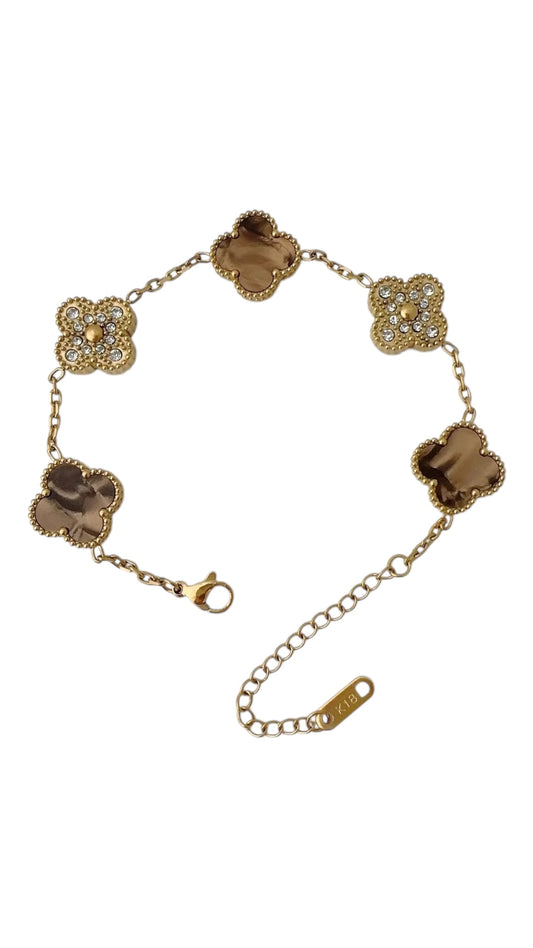Clover Camel