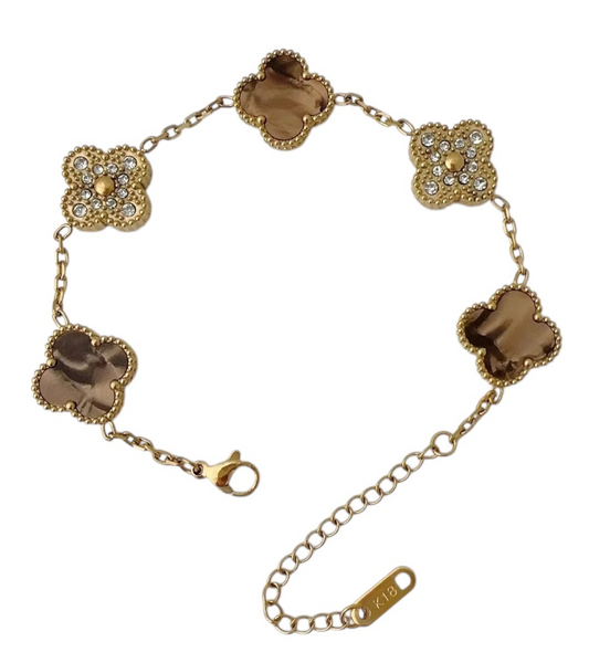 Clover Camel